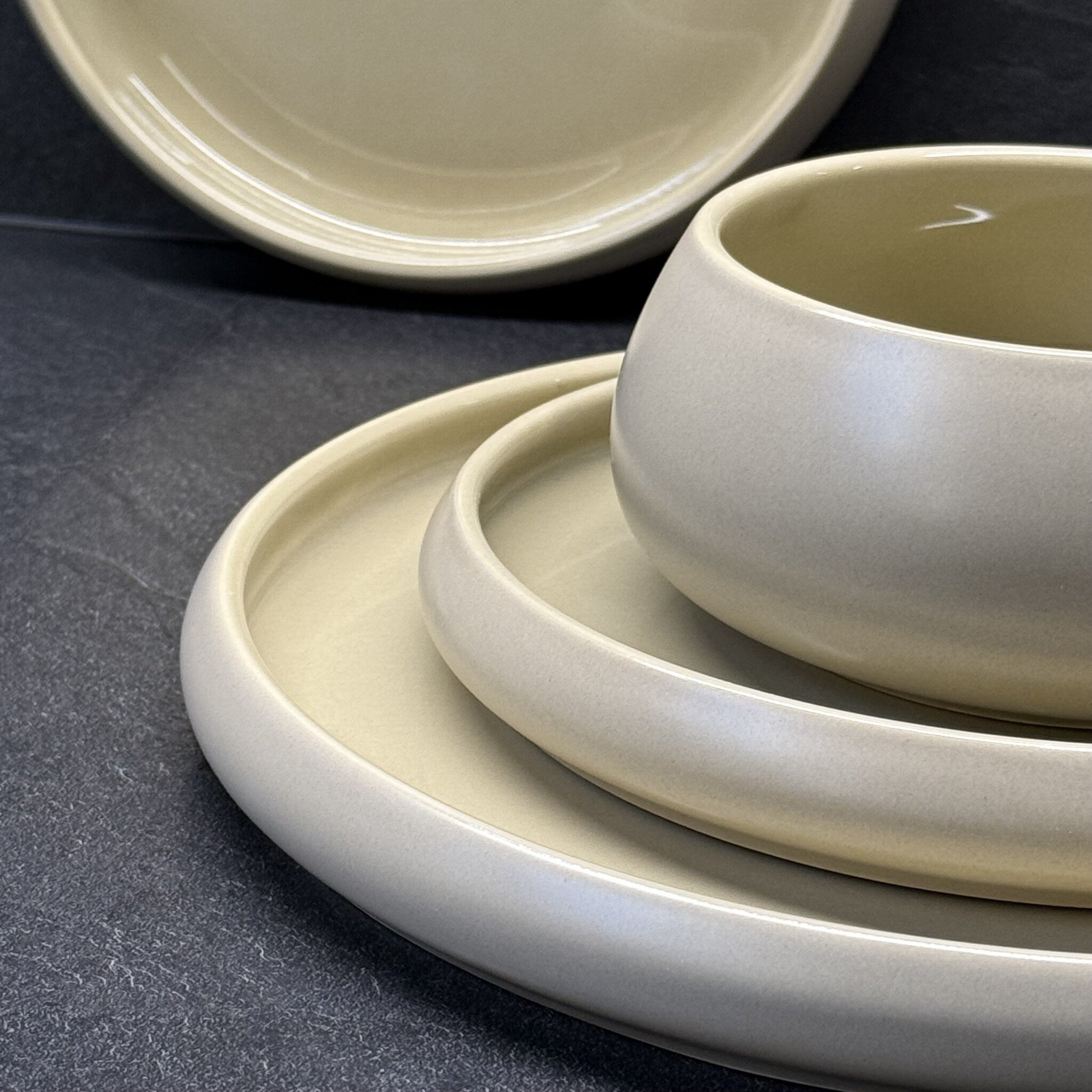 Chubby serviesset porselein | 24-delig voor 6 personen | Mat beige