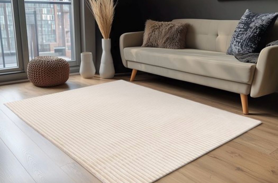 Plush vloerkleed beige