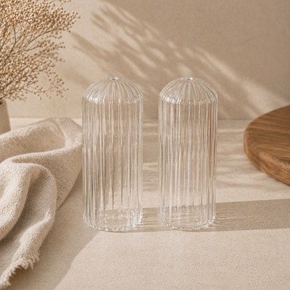 Lines Salz- und Pfefferstreuer aus Glas