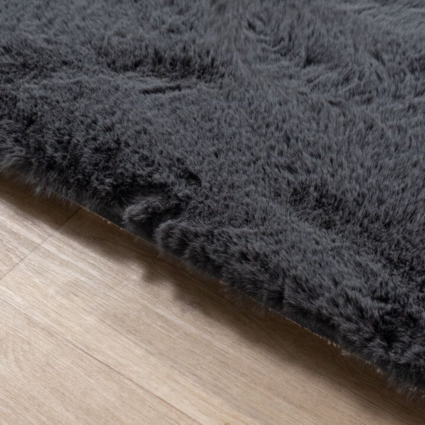 Pelüş Halı Antrasit